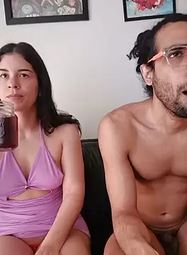 Snapshot of Redfloweer1 chatting on September 25, 2025, 2:01 pm Redfloweer1 online show from September 25, 2025, 2:01 pm