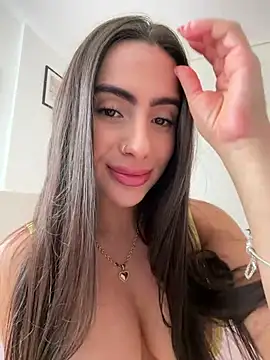 Snapshot of ValeryR_ chatting on March 19, 2026, 9:37 pm ValeryR online show from March 19, 2026, 9:37 pm