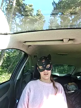 Snapshot of LoLa-69-X chatting on September 27, 2025, 8:09 am LoLa-69-X online show from September 27, 2025, 8:09 am