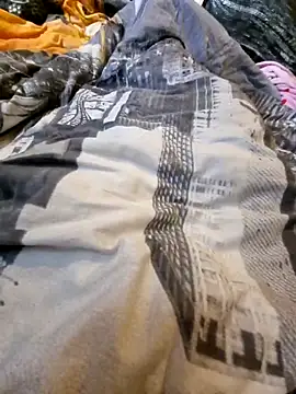 Snapshot of LoLa-69-X chatting on October 5, 2025, 9:22 am LoLa-69-X online show from October 5, 2025, 9:22 am