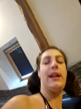 Snapshot of LoLa-69-X chatting on November 30, 2025, 1:01 pm LoLa-69-X online show from November 30, 2025, 1:01 pm