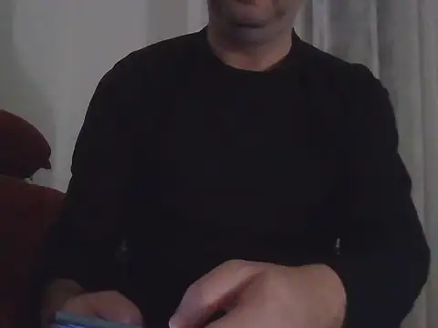 Snapshot of fikoivos chatting on October 31, 2025, 8:16 pm fikoivos online show from October 31, 2025, 8:16 pm