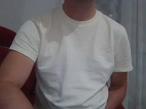 Snapshot of fikoivos chatting on September 15, 2025, 8:20 pm fikoivos online show from September 15, 2025, 8:20 pm