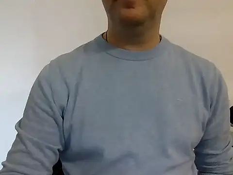 Snapshot of fikoivos chatting on February 7, 2026, 11:40 am fikoivos online show from February 7, 2026, 11:40 am