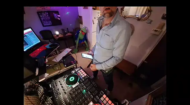 bibananaman online show from March 7, 2025, 4:02 am