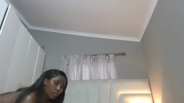 naughtyblackdolie online show from November 6, 2025, 5:22 am