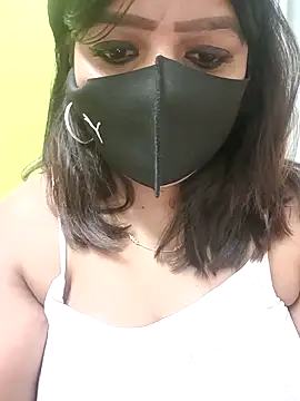 bellaqueen92 online show from March 18, 2025, 5:55 pm