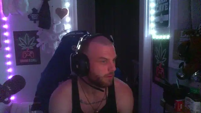 GeneralXMillyX online show from November 17, 2025, 7:01 am