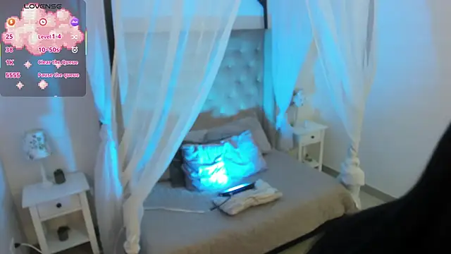 Snapshot of Hanna__Becker_ chatting on October 19, 2025, 3:31 am Hanna  Becker  online show from October 19, 2025, 3:31 am