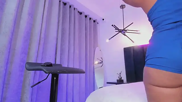 alaia7h online show from April 21, 2026, 1:42 am