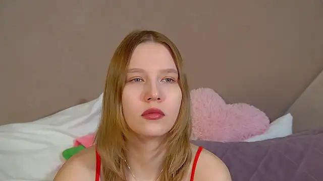 LiliLinn online show from March 31, 2026, 5:09 am