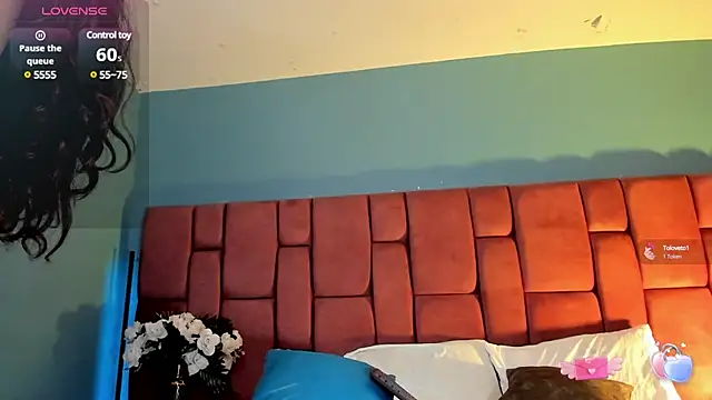 NinaInk online show from March 22, 2025, 7:53 pm