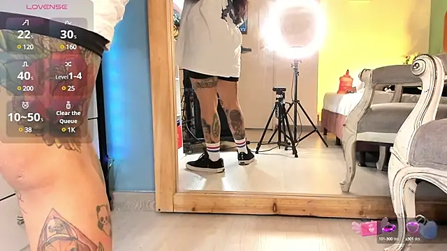 NinaInk online show from March 13, 2025, 12:13 pm