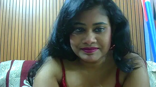 Snapshot of sexy_roma chatting on November 23, 2025, 5:56 pm sexy roma online show from November 23, 2025, 5:56 pm