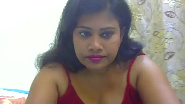 Snapshot of sexy_roma chatting on December 4, 2025, 5:56 pm sexy roma online show from December 4, 2025, 5:56 pm
