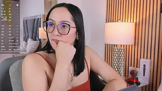 Snapshot of hazel_ross_tcw chatting on February 27, 2025, 6:42 pm hazel ross tcw online show from February 27, 2025, 6:42 pm