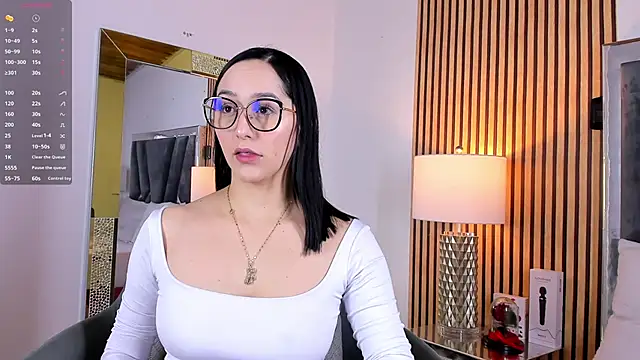 Snapshot of hazel_ross_tcw chatting on March 14, 2025, 1:02 pm hazel ross tcw online show from March 14, 2025, 1:02 pm