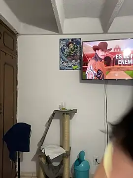 Snapshot of ElaEndez_ chatting on February 9, 2025, 3:22 am ElaEndez  online show from February 9, 2025, 3:22 am