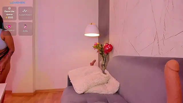 Snapshot of ElaEndez_ chatting on March 19, 2025, 2:24 pm ElaEndez  online show from March 19, 2025, 2:24 pm