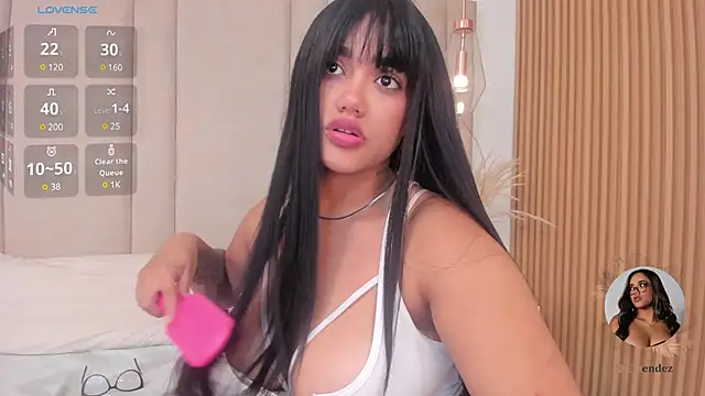 Snapshot of ElaEndez_ chatting on February 16, 2025, 4:21 pm ElaEndez  online show from February 16, 2025, 4:21 pm