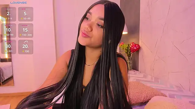 Snapshot of ElaEndez_ chatting on March 21, 2025, 9:45 pm ElaEndez  online show from March 21, 2025, 9:45 pm