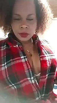 Camille rose  online show from January 30, 2025, 11:55 pm