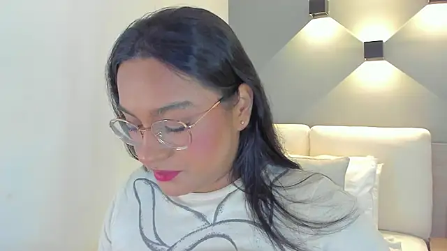 Snapshot of ellamontoya chatting on September 10, 2025, 10:58 am ellamontoya online show from September 10, 2025, 10:58 am