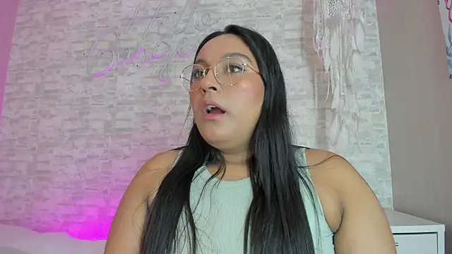 Snapshot of ellamontoya chatting on March 23, 2025, 4:38 am ellamontoya online show from March 23, 2025, 4:38 am