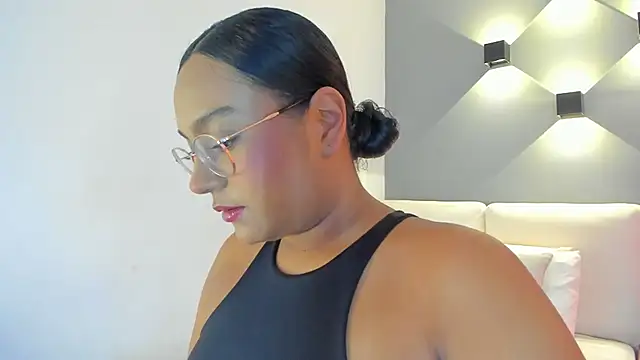 Snapshot of ellamontoya chatting on September 13, 2025, 12:49 pm ellamontoya online show from September 13, 2025, 12:49 pm