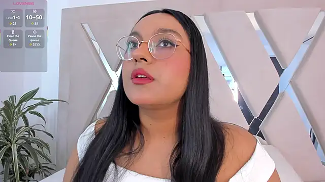 ellamontoya online show from March 3, 2026, 11:39 am