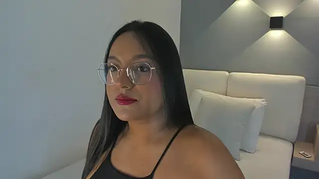 Snapshot of ellamontoya chatting on September 18, 2025, 11:13 am ellamontoya online show from September 18, 2025, 11:13 am