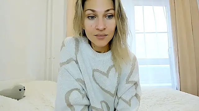 Mona Cruz online show from November 12, 2025, 6:06 am