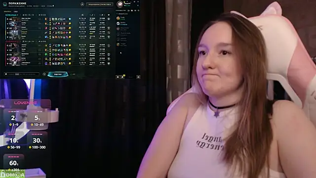 Snapshot of MoonlishSiren chatting on February 28, 2025, 7:56 pm MoonlishSiren online show from February 28, 2025, 7:56 pm