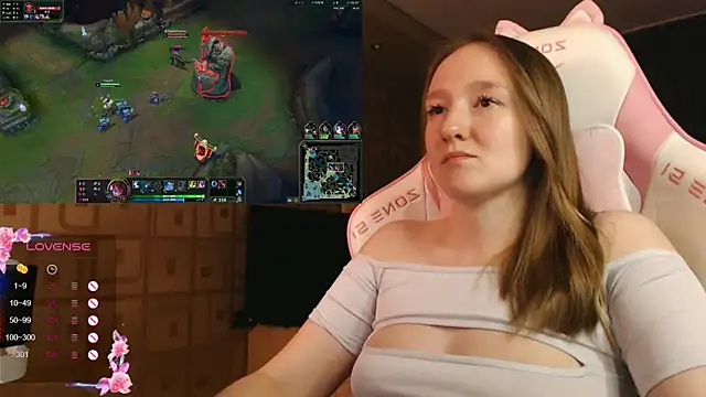 Snapshot of MoonlishSiren chatting on September 20, 2025, 9:31 pm MoonlishSiren online show from September 20, 2025, 9:31 pm