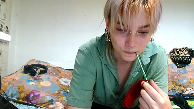 Snapshot of Sophie_Bell chatting on June 25, 2026, 7:52 pm Sophie Bell online show from June 25, 2026, 7:52 pm