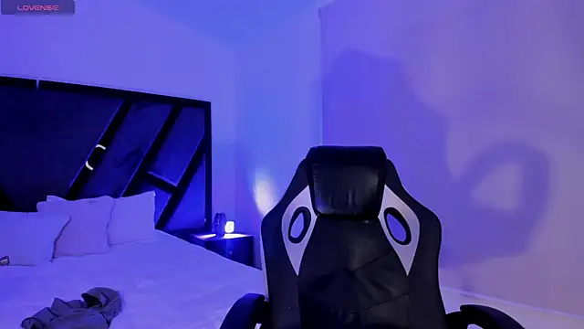 MelodyBliss online show from March 31, 2026, 11:07 pm