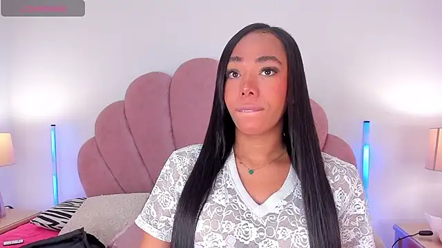 Nicole Paradise online show from February 11, 2026, 1:11 pm