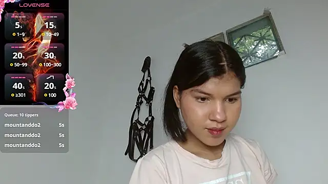 Snapshot of SophiaMeyerst chatting on February 6, 2025, 5:30 pm SophiaMeyerst online show from February 6, 2025, 5:30 pm