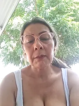 Snapshot of Mia-funny20 chatting on December 4, 2025, 8:19 pm Mia-funny20 online show from December 4, 2025, 8:19 pm