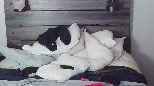 SpAzZ1234 online show from February 15, 2026, 12:44 am