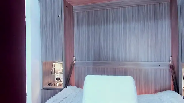 valerymeyerr online show from April 16, 2026, 12:06 pm