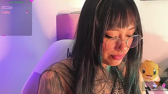 Snapshot of Akari1_Mischief chatting on January 1, 2025, 10:03 pm Akari1 Mischief online show from January 1, 2025, 10:03 pm