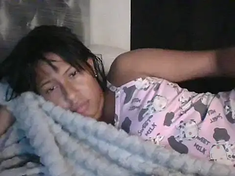 Snapshot of Kitra_New chatting on January 13, 2025, 1:17 pm Kitra New online show from January 13, 2025, 1:17 pm