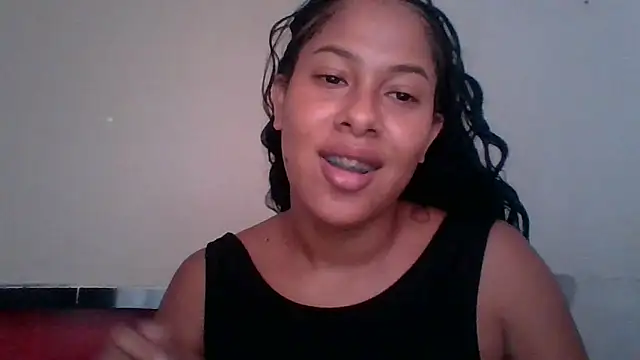 Snapshot of Kitra_New chatting on November 9, 2025, 3:49 pm Kitra New online show from November 9, 2025, 3:49 pm