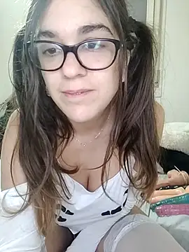 Miachan LaGattinaVogliosa online show from October 31, 2025, 2:13 pm