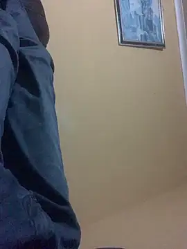 Snapshot of DManL chatting on November 17, 2025, 8:02 pm DManL online show from November 17, 2025, 8:02 pm