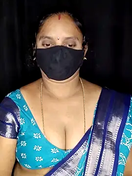 vintage-vibs online show from November 9, 2025, 6:01 pm