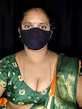 vintage-vibs online show from November 13, 2025, 5:39 pm