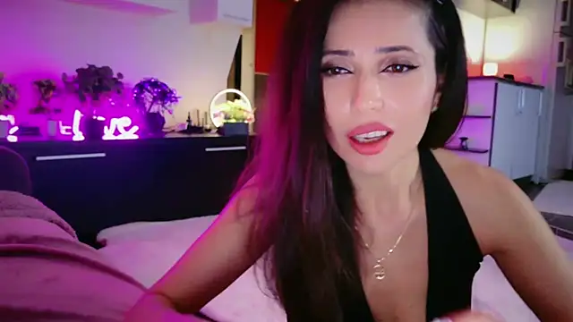 MissSmiley26 online show from April 23, 2026, 8:32 pm