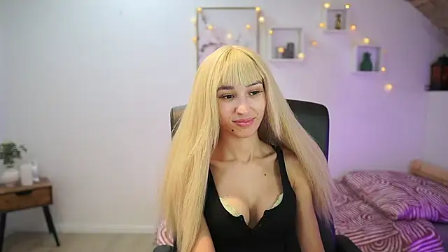 Snapshot of Amai__Liu chatting on November 2, 2025, 7:19 pm Amai Liu online show from November 2, 2025, 7:19 pm